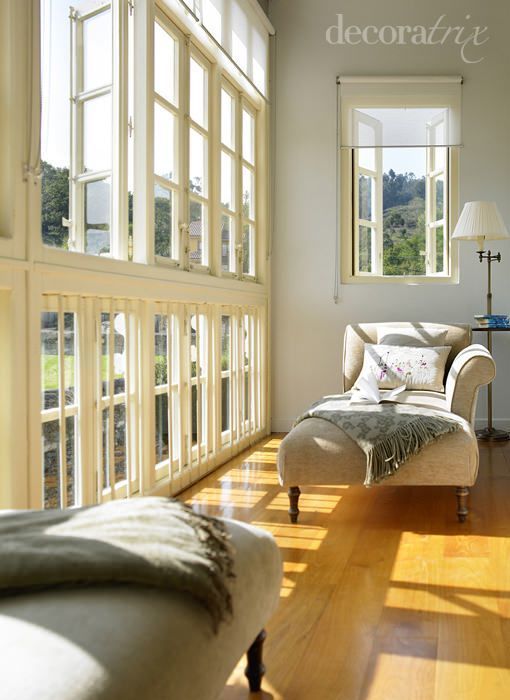 Hotel en Cantabria, galería con vistas al jardín Hotel en Cantabria, galería con vistas al jardín