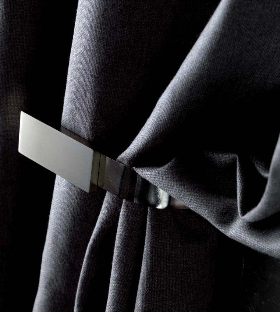 Alzapaños metal Alzapaños de metal