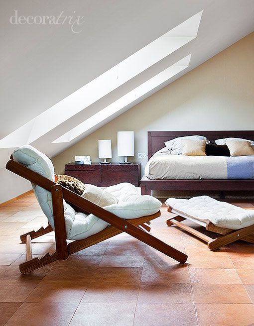 Un dormitorio en la buhardilla Un dormitorio en la buhardilla