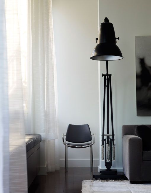 silla-gas-stua-y-lampara-foco silla-gas-stua-y-lampara-foco