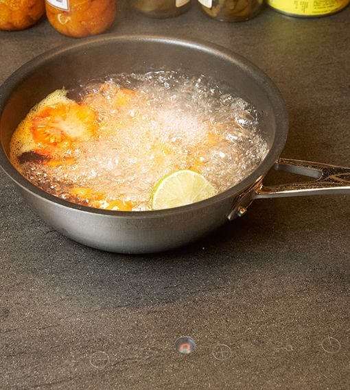 Encimera porcelánica donde se puede cocinar y trabajar Encimera porcelánica donde se puede cocinar y trabajar