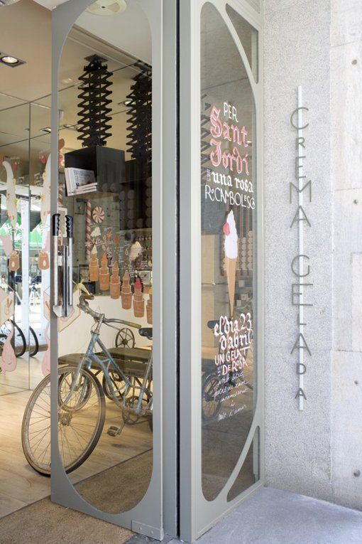 rocambolesc-puerta-entrada restaurantes-bares-tiendas