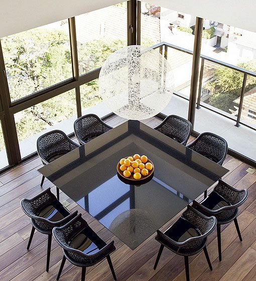 Comedor con mesa de cristal Comedor para ocho personas
