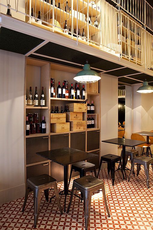 Cajas de vinos decorativas El Magatzem de la Bodegueta en Barcelona