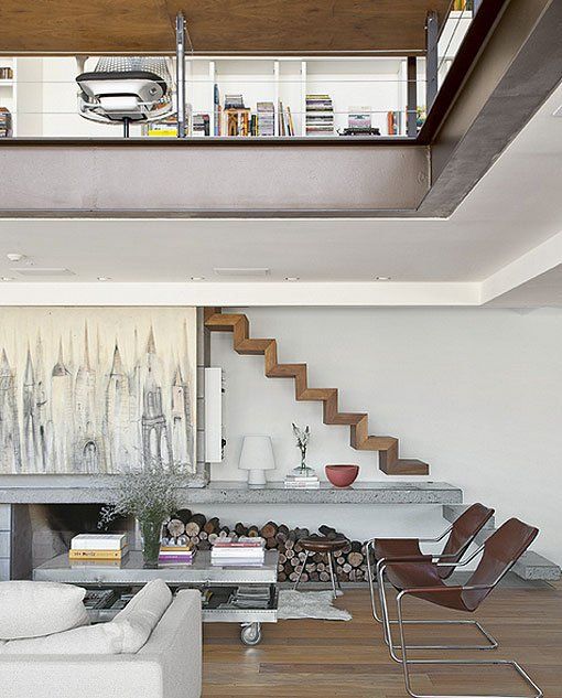 Dos alturas Salón con escaleras de madera