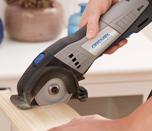 perchero realizado con perchas y soporte de madera perchero realizado con perchas y soporte de madera