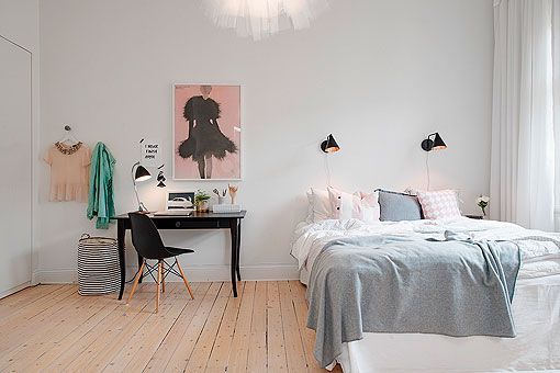 Dormitorio en un apartamento femenino Dormitorio en un apartamento femenino