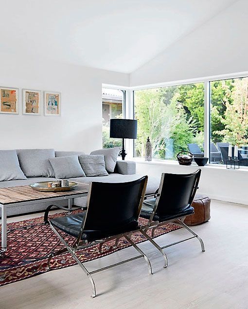 Salón moderno con chimenea Salón moderno con chimenea