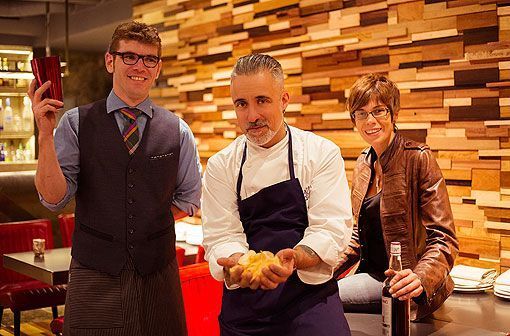 Fran Camino, Sergi Arola y Sara Fort en la barra de SOT Fran Camino, Sergi Arola y Sara Fort en la barra de SOT