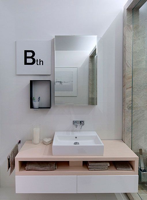 Ladrillo visto en interiores: baño del dormitorio principal Ladrillo visto en interiores: baño del dormitorio principal