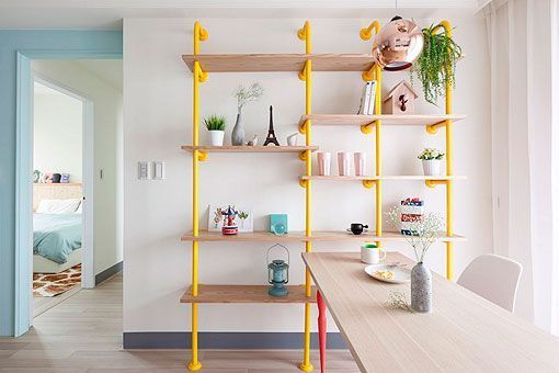 Decoración femenina en tonos rosas, azules y amarillos Decoración femenina en tonos rosas, azules y amarillos