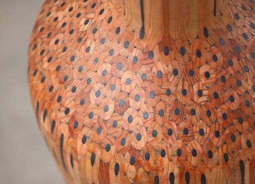 Jarrones hechos con lápices hexagonales Jarrones hechos con lápices hexagonales