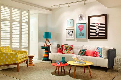 Dos decoraciones diferentes: salón femenino Dos decoraciones diferentes: salón femenino