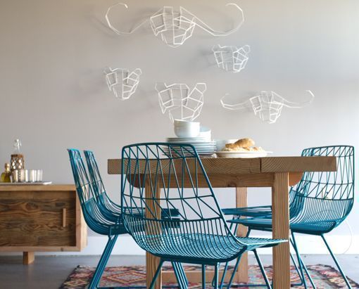 Muebles y complementos de rejilla, de Bend: sillas turquesas Muebles y complementos de rejilla, de Bend: sillas turquesas