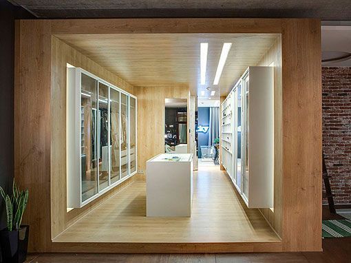 Piso moderno y cómodo: dormitorio principal con vestidor y baño Piso moderno y cómodo: dormitorio principal con vestidor y baño