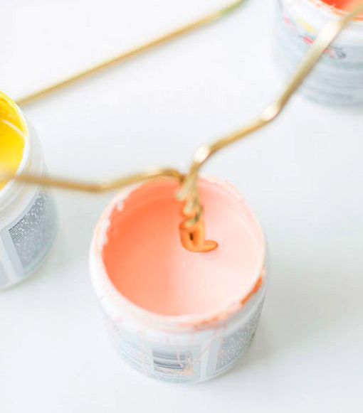 Perchas decoradas, impregnar la cabeza Perchas decoradas, impregnar la cabeza