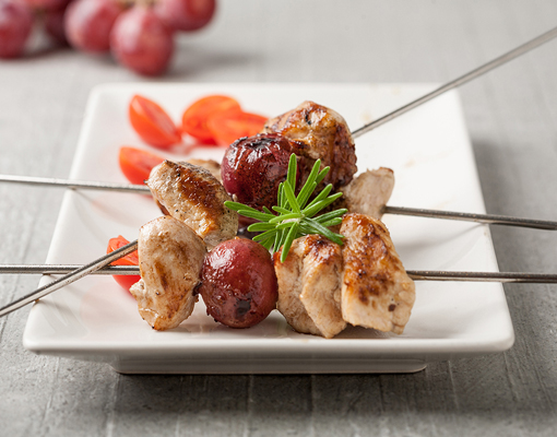 Aperitivos navideños: brocheta de pollo y uva Aperitivos navideños: brocheta de pollo y uva