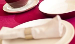 como-poner-una-mesa-festiva.jpg