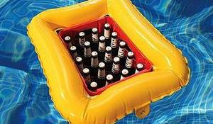 flotador-para-tener-frias-cervezas-y-refrescos.jpg