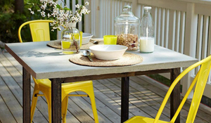 Colocar sobre las patas de la mesa