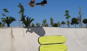 muebles-hechos-con-skateboards.jpg