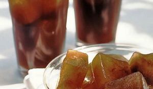 platos-y-bebidas-con-hielo-decorado.jpg