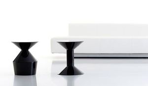 taburetes-shape-de-jorge-pensi.jpg