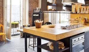 una-cocina-con-isla-en-el-salon.jpg