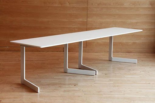 Una mesa plegable que adopta distintas formas Una mesa plegable que adopta distintas formas