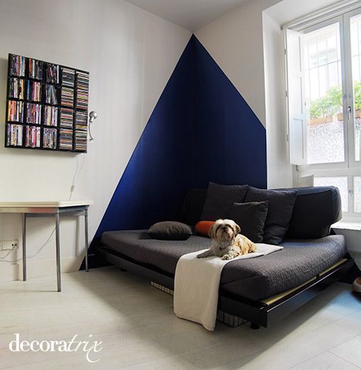 Prisma pintado en la pared