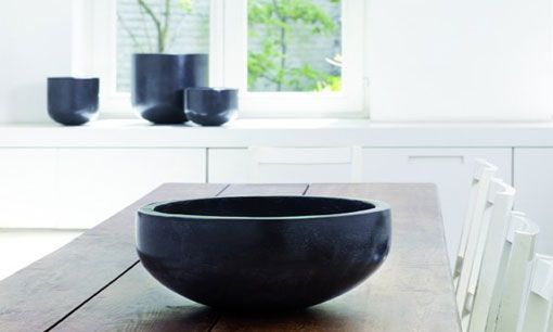 centro-de-mesa-de-ceramica-negra