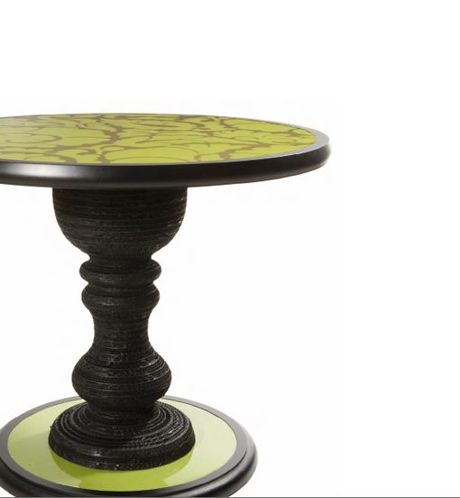 mesa-de-carton-y-resinas-de-markus-benesch