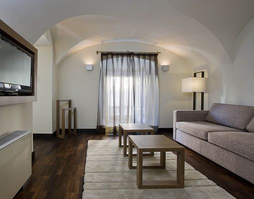 nh-palacio-de-tepa-salon-suite