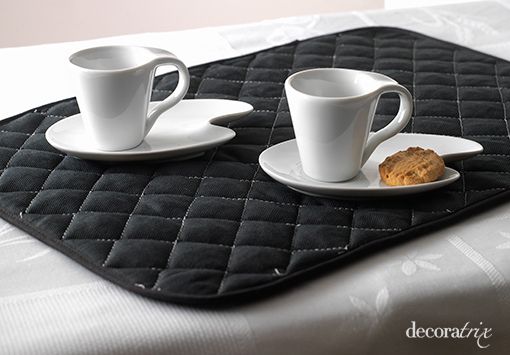 tazas-de-cafe-en-blanco-y-negro