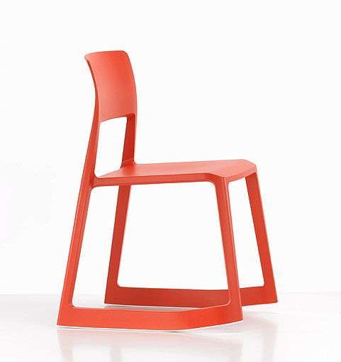 nueva silla tip ton de vitra en colores brillantes