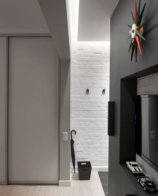 Piso de soltero/armario con puertas correderas