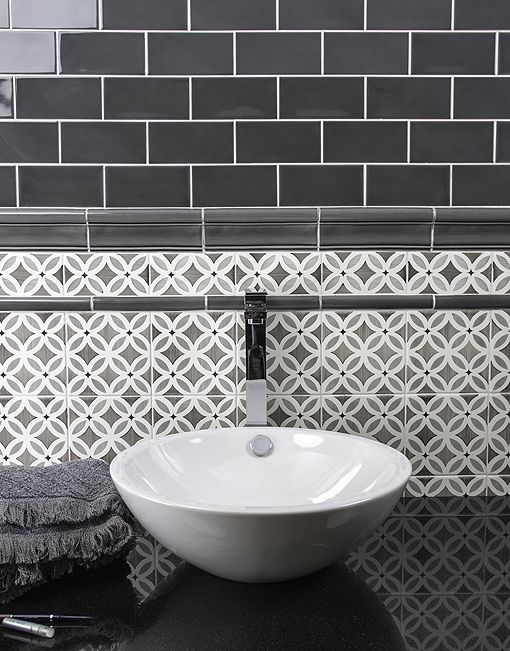 Azulejos con motivos geométricos