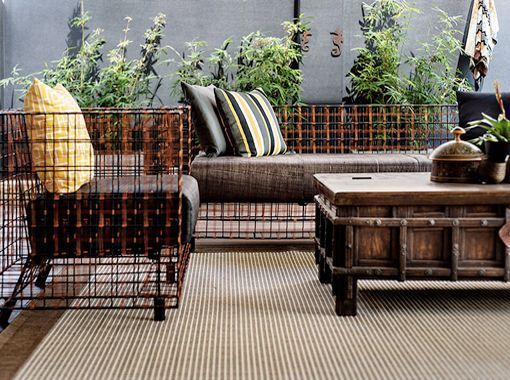 paso a la terraza en una casa relajada y luminosa