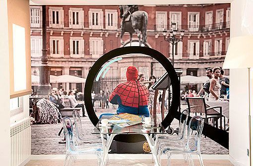 Apartamentos de diseño nórdico: mural en el salón