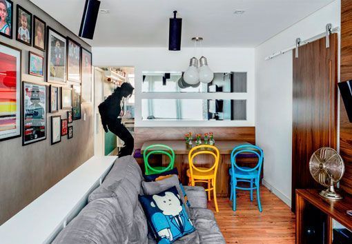 salón, comedor y cocina al fondo