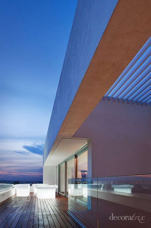 Decoratrix cumple 5 años: casa de arquitectura moderna