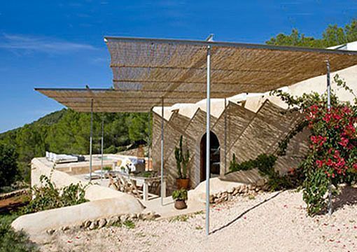 Casa de Nani Marquina en Ibiza, vista del porche