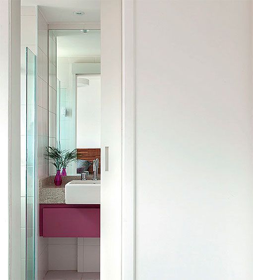 Reforma integral de un piso: baño con puerta corredera