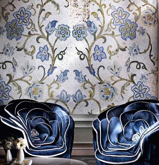 Tendencias decorativas de ayer y hoy: butacas y mosaico de Sicis