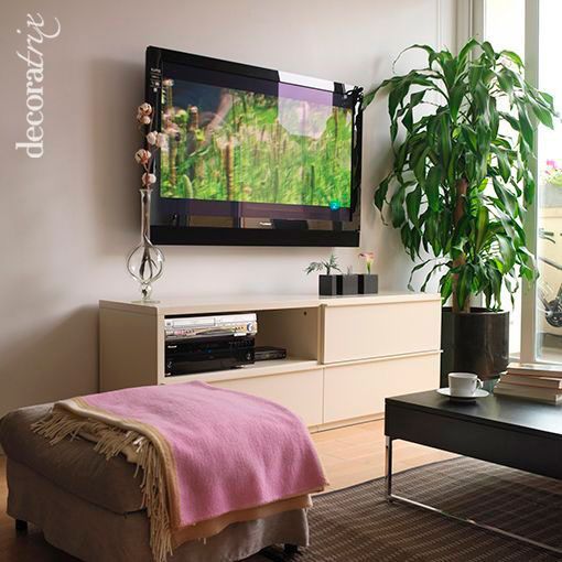 Elegir los muebles del salón: televisor en la pared