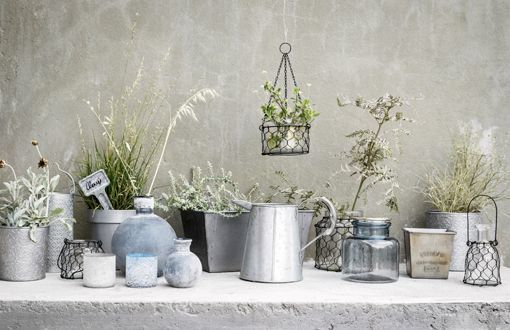 Fibras y materiales naturales: recipientes de cinc