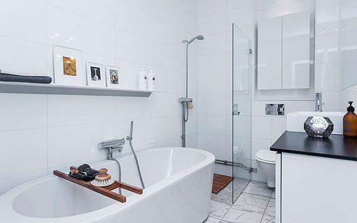 Apartamento moderno y elegante: baño 