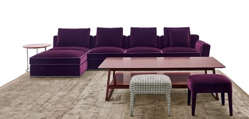 Muebles clásicos con un toque contemporáneo: mesa laqueada en rojo
