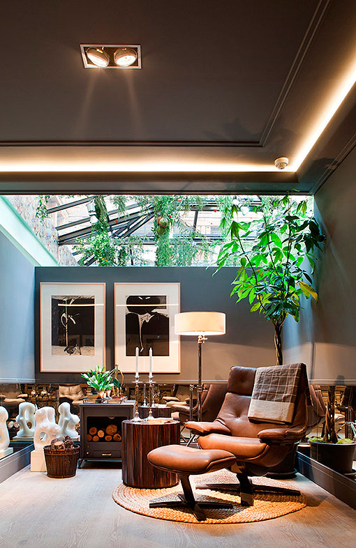 Salón contemporáneo de Raúl Martins en Casa Decor 2015