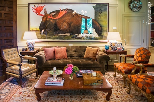 Despacho en la residencia del Embajador de Estados Unidos en Madrid James Costos y Michael Smith